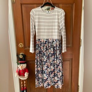 Women’s Dainty Jewells Brand Dress Size Large